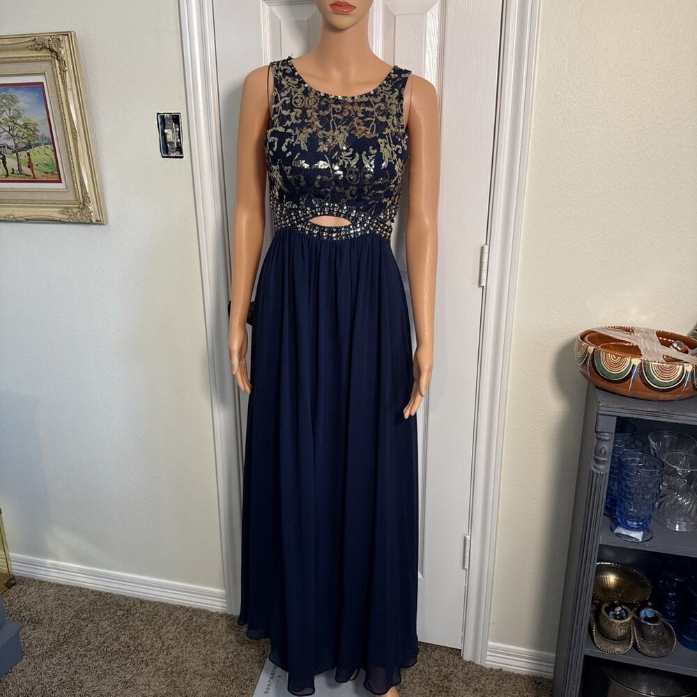 Perfect For Prom! B Darlin Sz 1/2